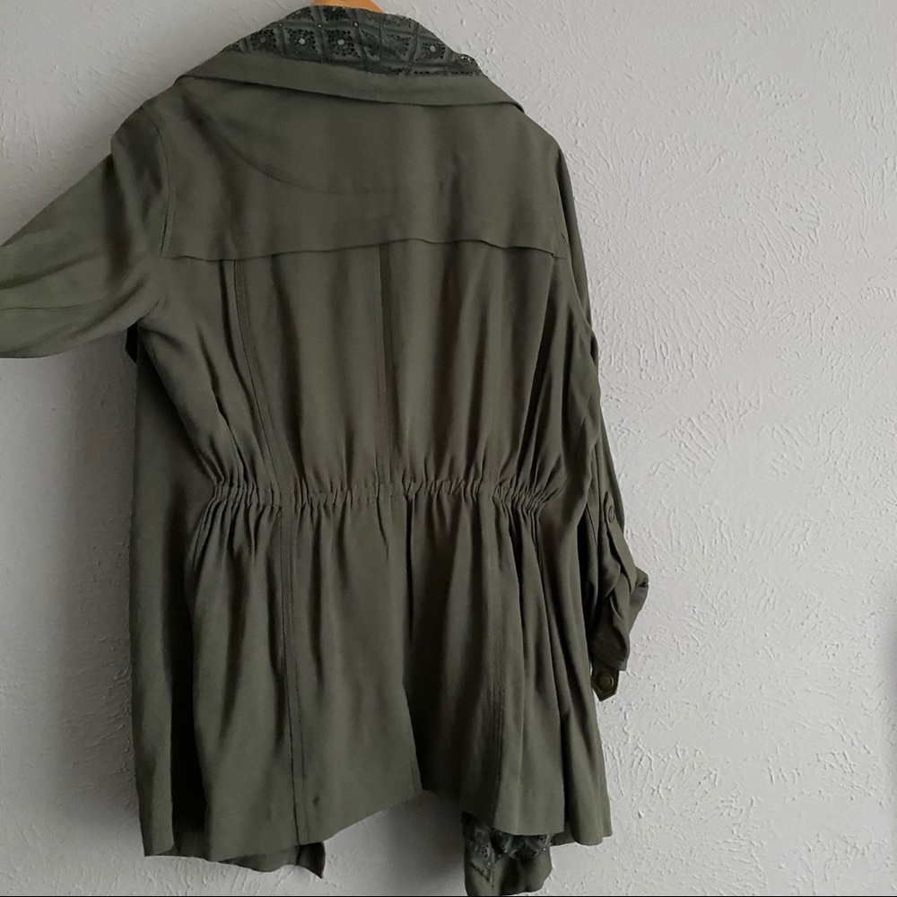 Green jacket - Picture 3 of 5